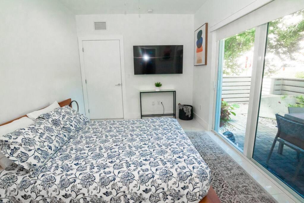 Across The Ocean Few Steps To Beach Contemporary Three Bedroom Townhouse Pompano Beach Eksteriør bilde