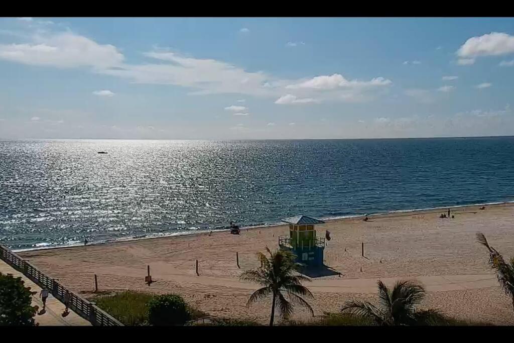 Across The Ocean Few Steps To Beach Contemporary Three Bedroom Townhouse Pompano Beach Eksteriør bilde