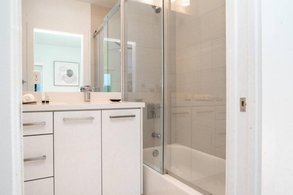 Across The Ocean Few Steps To Beach Contemporary Three Bedroom Townhouse Pompano Beach Eksteriør bilde