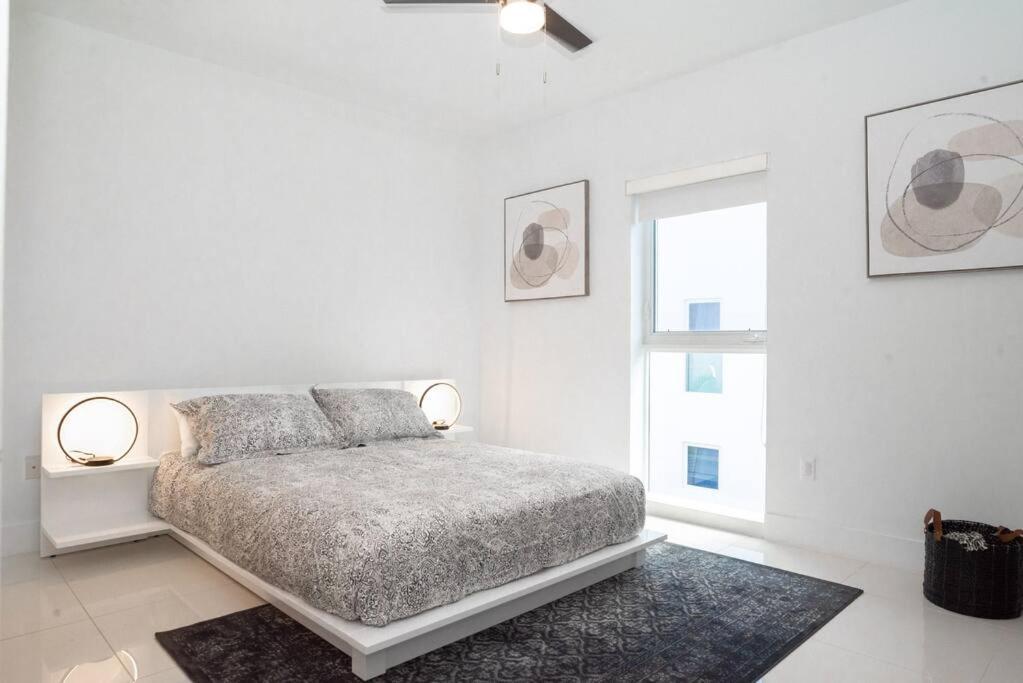 Across The Ocean Few Steps To Beach Contemporary Three Bedroom Townhouse Pompano Beach Eksteriør bilde