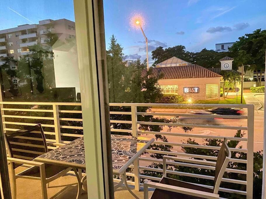 Across The Ocean Few Steps To Beach Contemporary Three Bedroom Townhouse Pompano Beach Eksteriør bilde